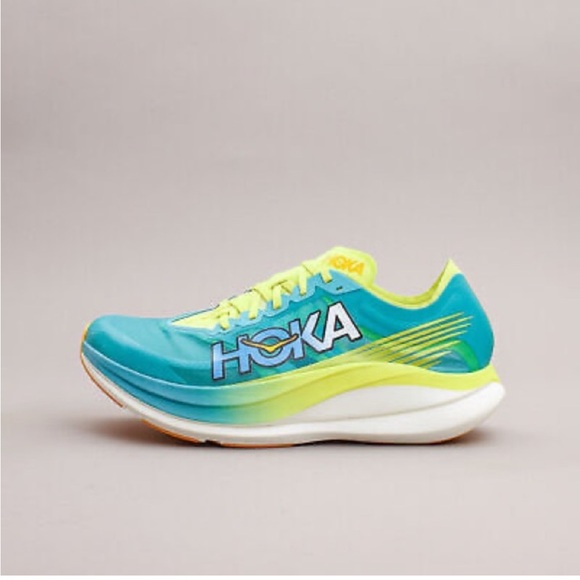 Hoka Rocket X 2 carbon plated running shoes - size 7. - Picture 1 of 8